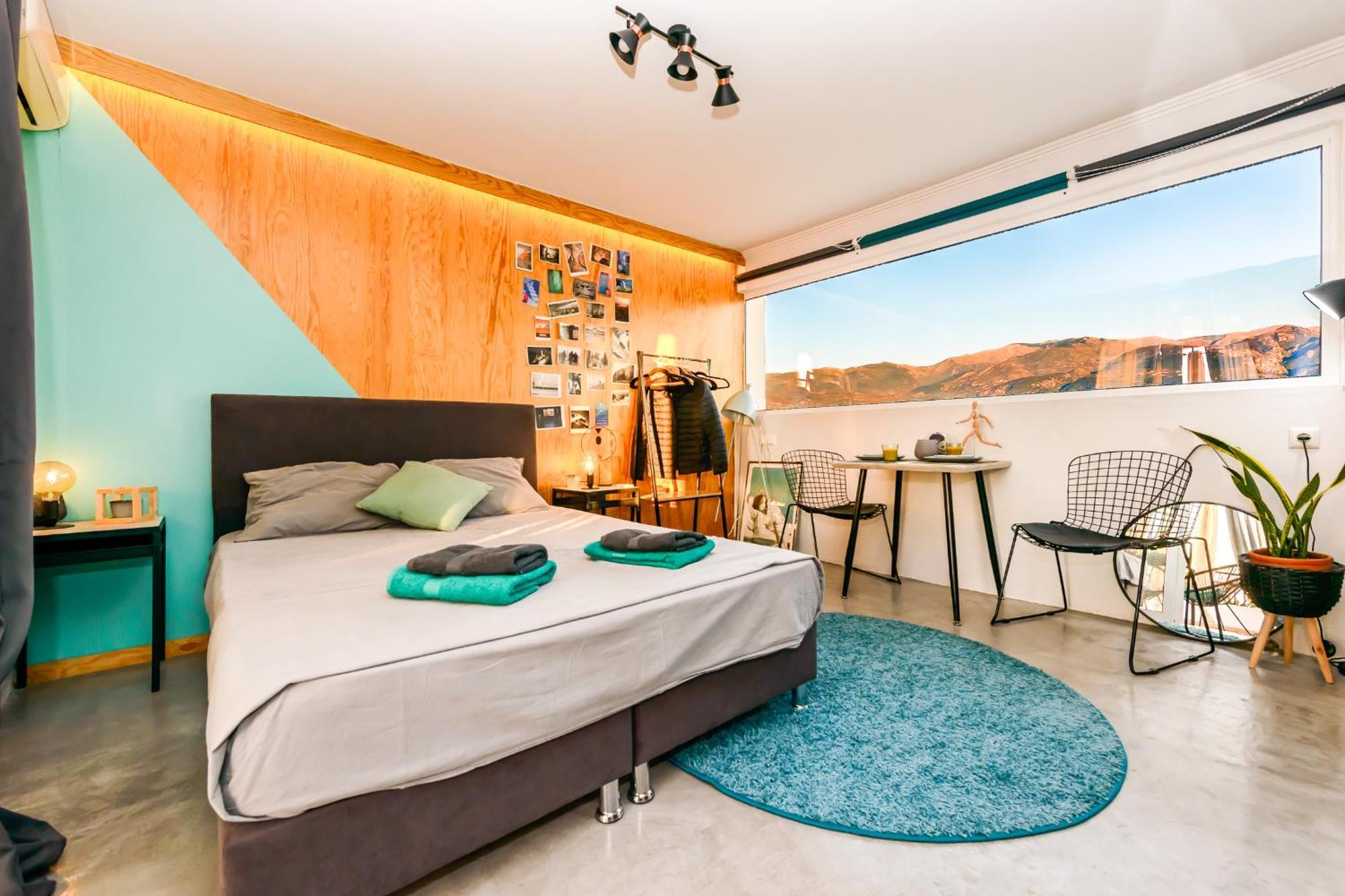 Lucy In The Sky With Diamonds Apartment Kalamata Bagian luar foto