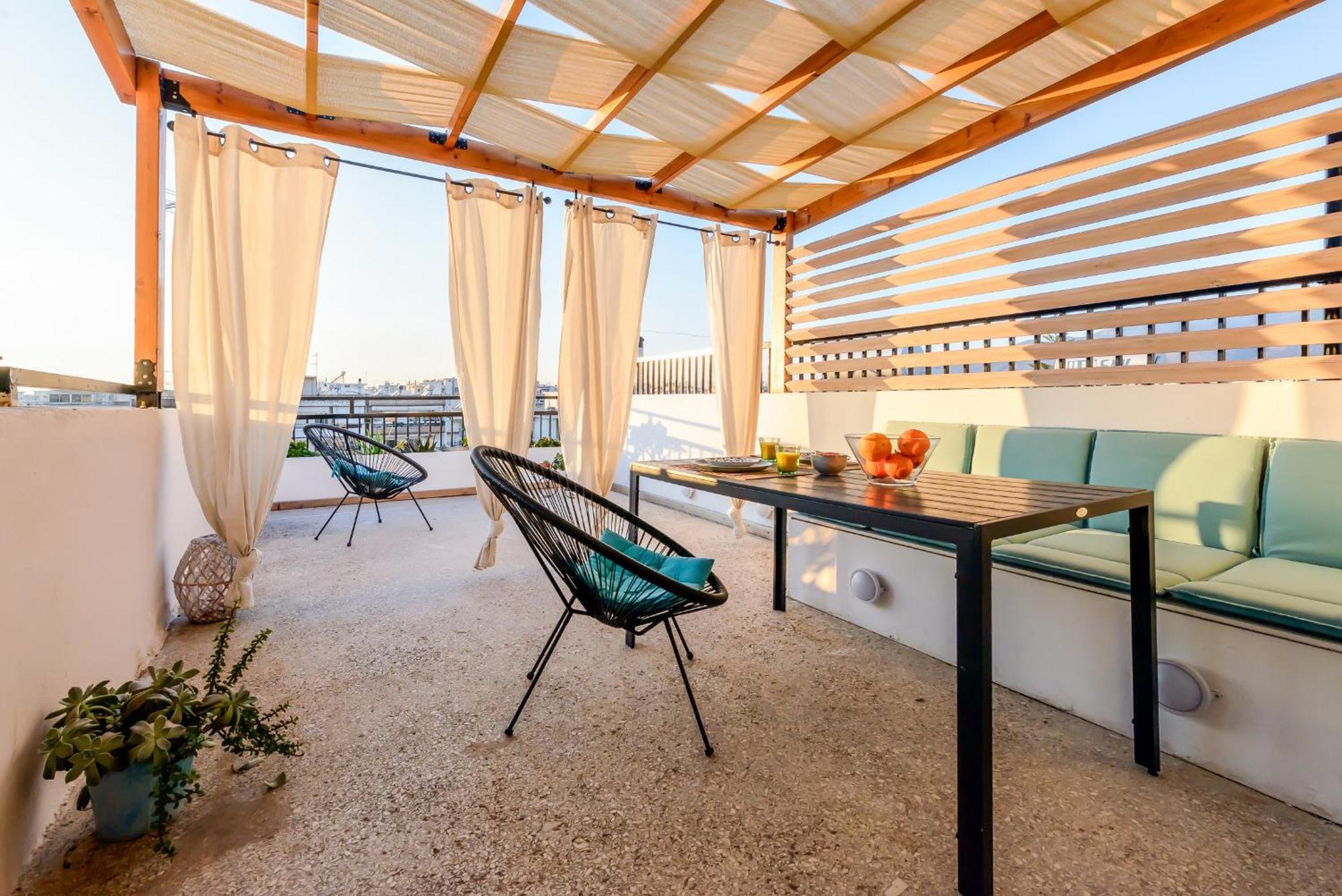 Lucy In The Sky With Diamonds Apartment Kalamata Bagian luar foto